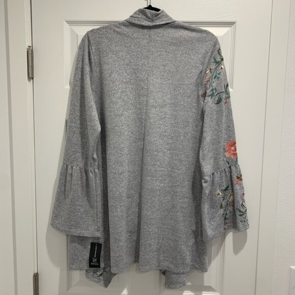INC Women’s Gray Embroidered Cardigan Floral Sleeves Size Large NWT - Picture 2 of 3
